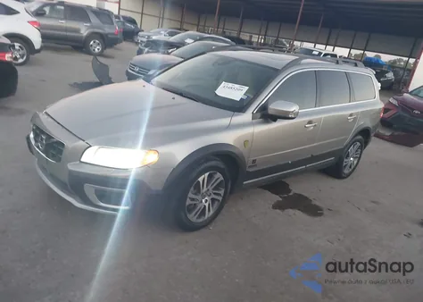 2013 Volvo Xc70 3.2/3.2 Platinum/3.2 Premier/3.2 Premier Plus z USA, uszkodzony, nr VIN YV4952BZ0D1155791
